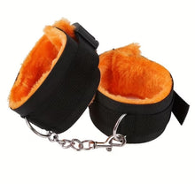 Cargar imagen en el visor de la galería, Fur Lined Ankle/Hand Cuffs