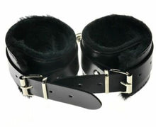 Cargar imagen en el visor de la galería, Fur Lined Ankle/Hand Cuffs